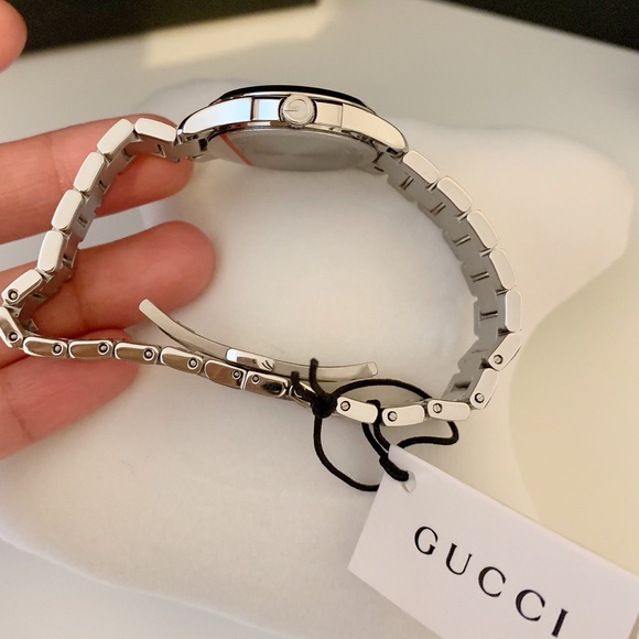 ❌SOLD❌NWT GUCCI G-Timeless Bracelet Watch, 27mm - Picture 5 of 8